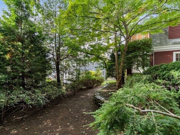 25 Barnard Ave, Watertown MA 02472