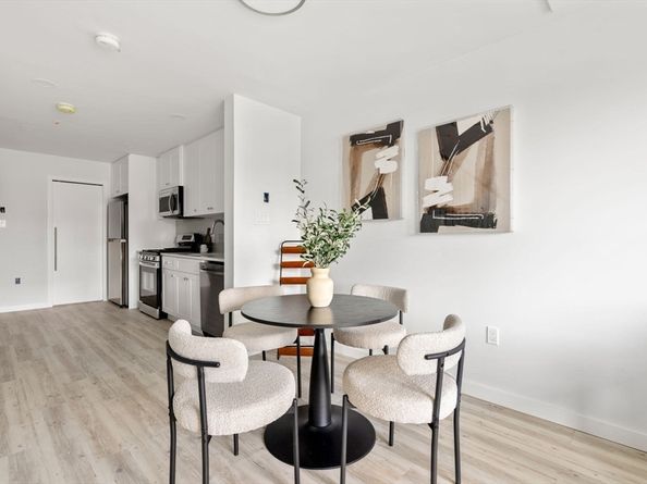 602 Canterbury 10, Boston MA 02131