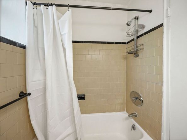 56 Elm St 1, Worcester MA 01609