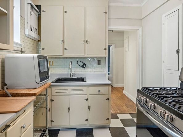 56 Elm St 1, Worcester MA 01609