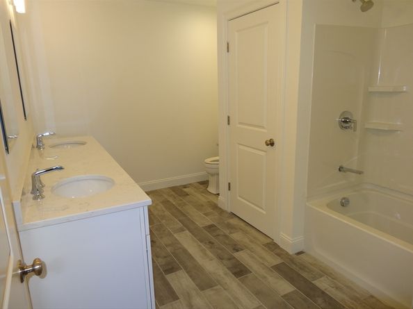16 Taylor 1009, Reading MA 01867
