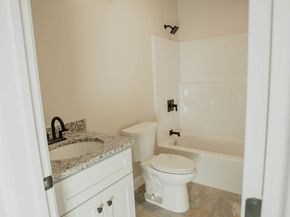 572 Wheelwright Rd, Barre MA 01005