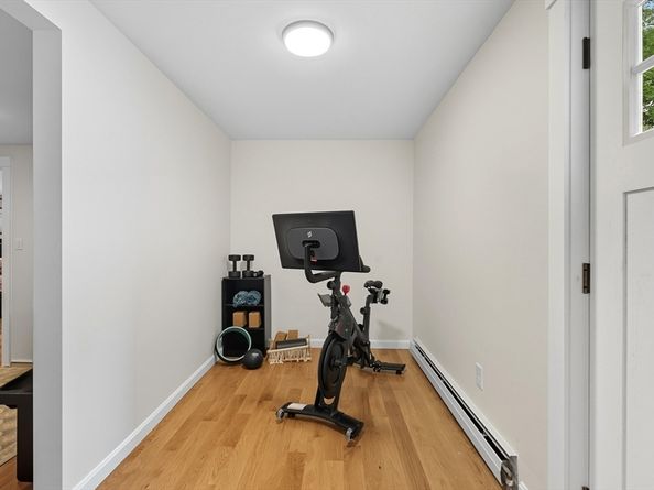4 Ciaramitaro Ct, Gloucester MA 01930