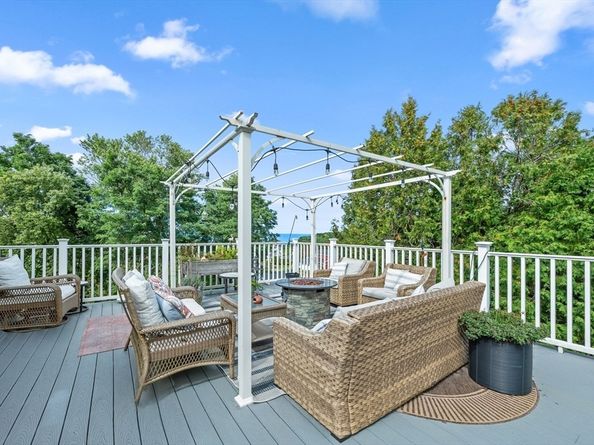 4 Ciaramitaro Ct, Gloucester MA 01930