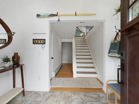 4 Ciaramitaro Ct, Gloucester MA 01930