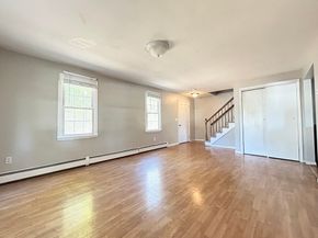 266 Massasoit Rd, Worcester MA 01604