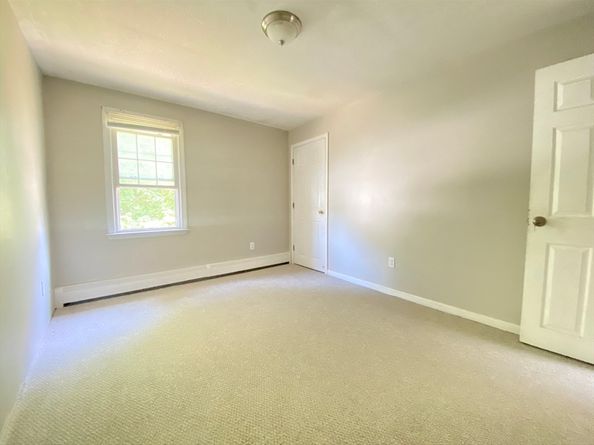 266 Massasoit Rd, Worcester MA 01604