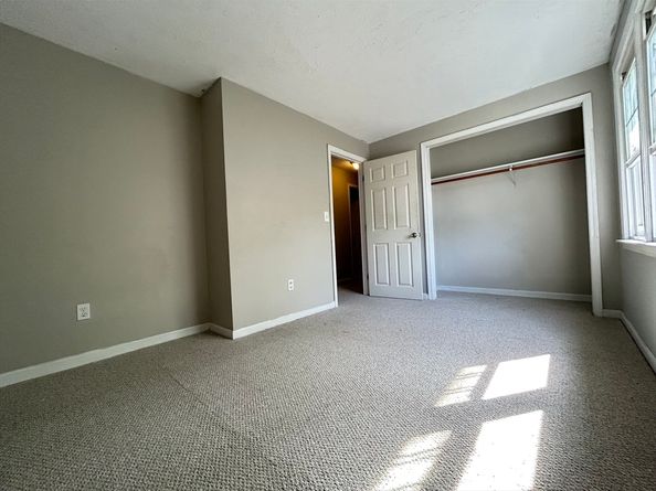 266 Massasoit Rd, Worcester MA 01604