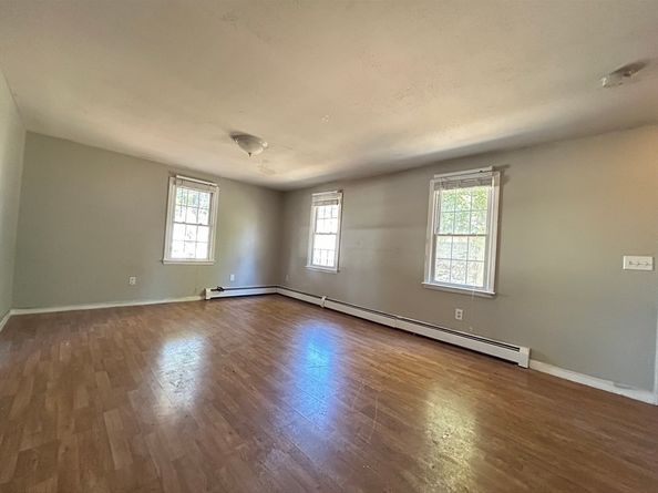 266 Massasoit Rd, Worcester MA 01604