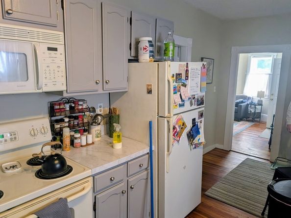 72 Derby St, Salem MA 01970