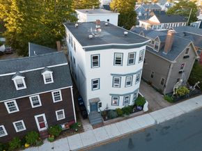 72 Derby St, Salem MA 01970