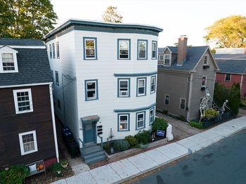 72 Derby St