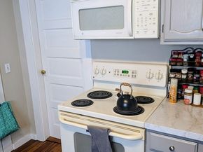 72 Derby St, Salem MA 01970