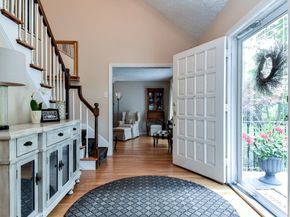 104 Glen St, Natick MA 01760