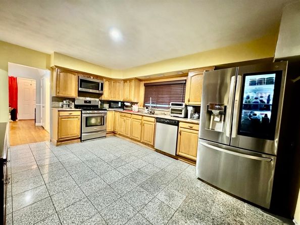 90 Oxford St, Revere MA 02151