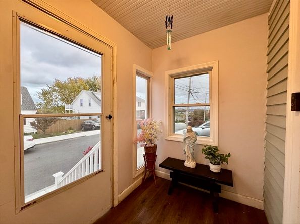 90 Oxford St, Revere MA 02151