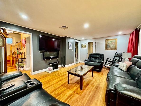 90 Oxford St, Revere MA 02151