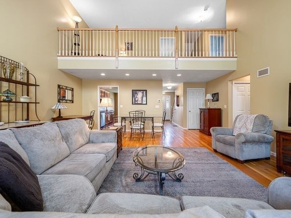 115 Ariel Circle 115, Sutton MA 01590