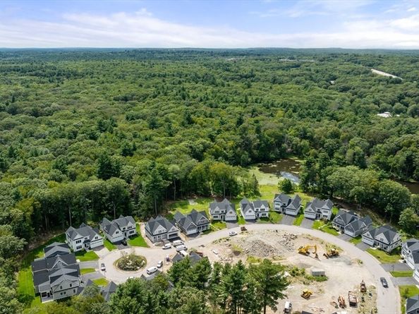 106 Horrigan Drive 21, Dedham MA 02026