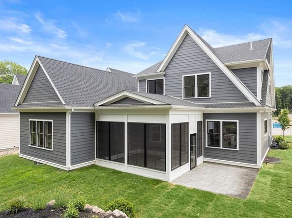 106 Horrigan Drive 21, Dedham MA 02026