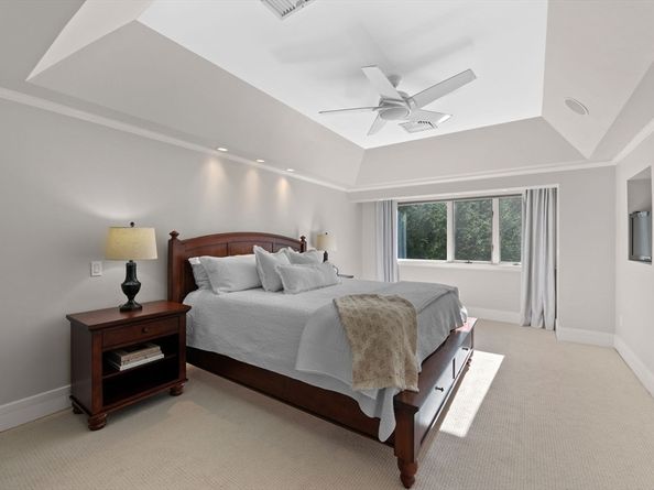 75 Country Club Way, Ipswich MA 01938