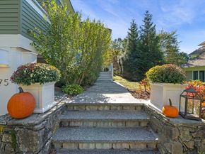 75 Country Club Way, Ipswich MA 01938