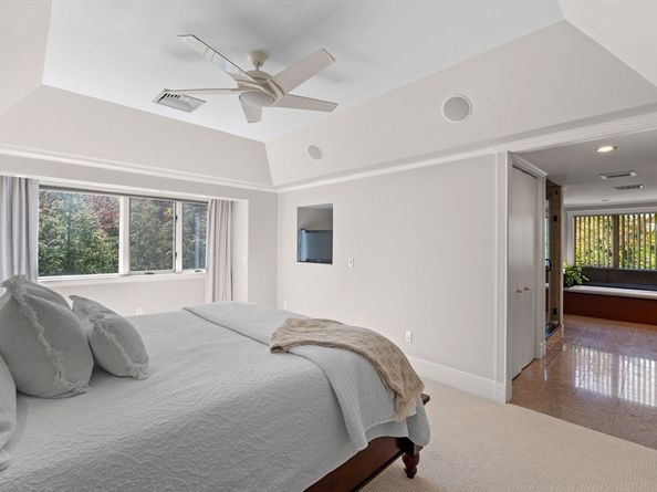 75 Country Club Way, Ipswich MA 01938