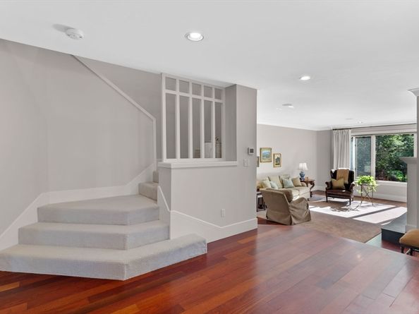 75 Country Club Way, Ipswich MA 01938