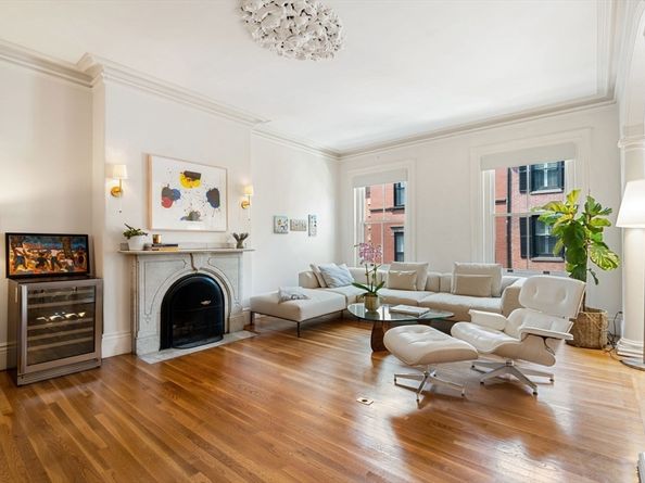 6 Walnut St 3, Boston MA 02108