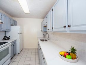 85 E Squantum St 10, Quincy MA 02171