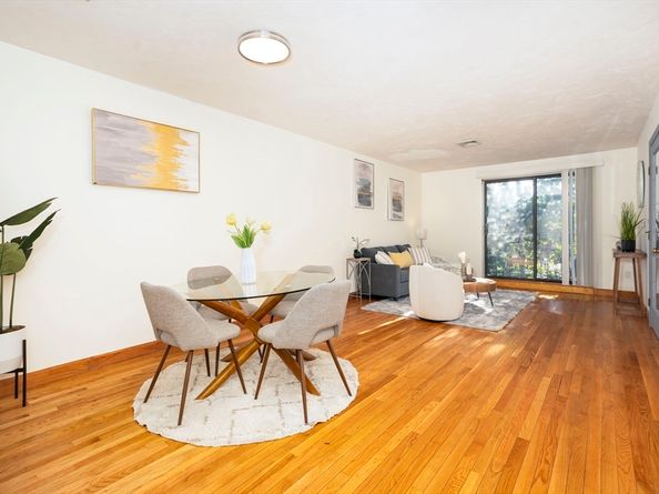 85 E Squantum St 10, Quincy MA 02171