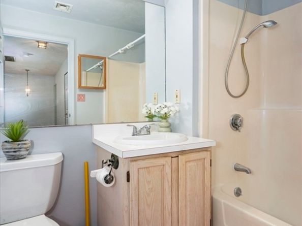 85 E Squantum St 10, Quincy MA 02171