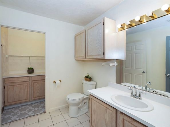 85 E Squantum St 10, Quincy MA 02171