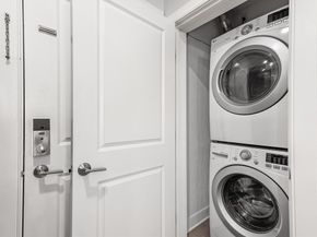 18 Cliveden St 406, Quincy MA 02169