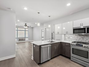 18 Cliveden St 406, Quincy MA 02169