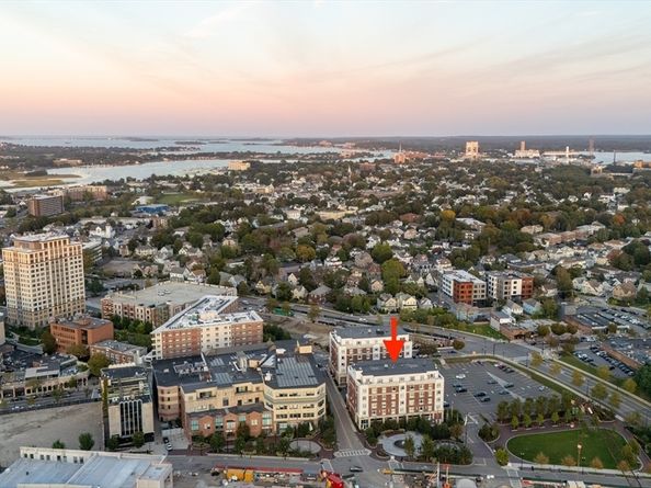 18 Cliveden St 406, Quincy MA 02169
