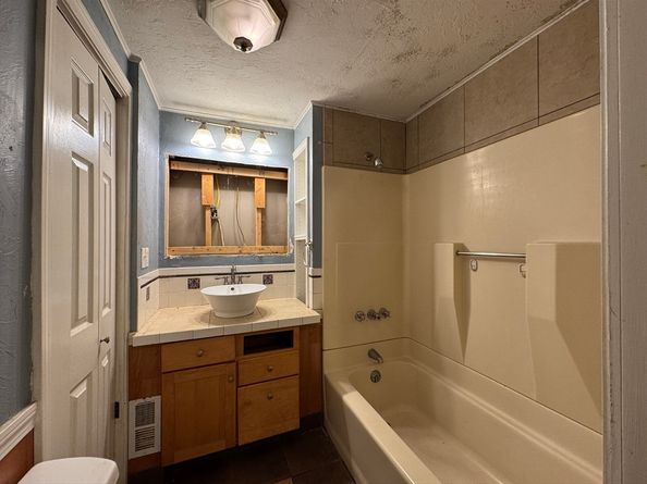 73 Shady Ave, Westminster MA 01473