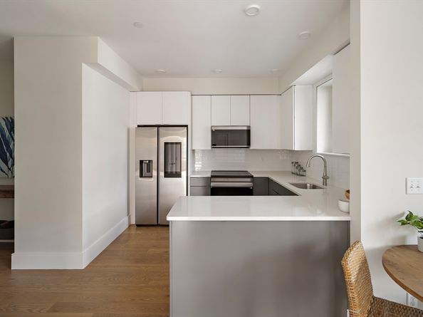 421 High St 205, Medford MA 02155