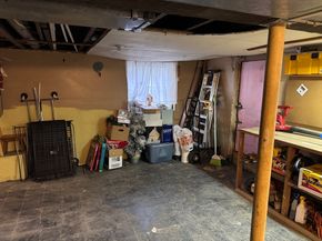 9 Oakwood Ave, Saugus MA 01906