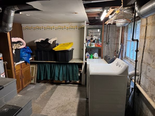 9 Oakwood Ave, Saugus MA 01906