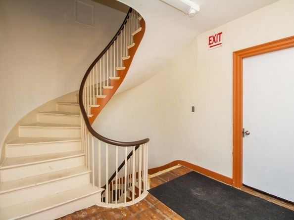 993 Main Street, Leicester MA 01524