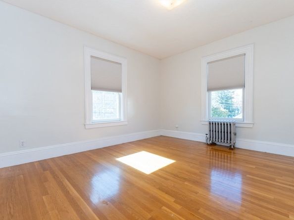 42 Alder St 42, Waltham MA 02453