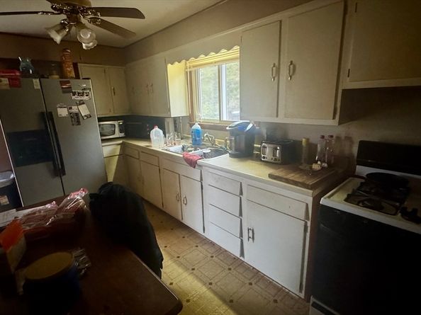 550 Rindge Rd, Fitchburg MA 01420