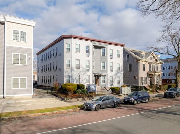 69 N Common St, Lynn MA 01902