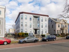 69 N Common St, Lynn MA 01902