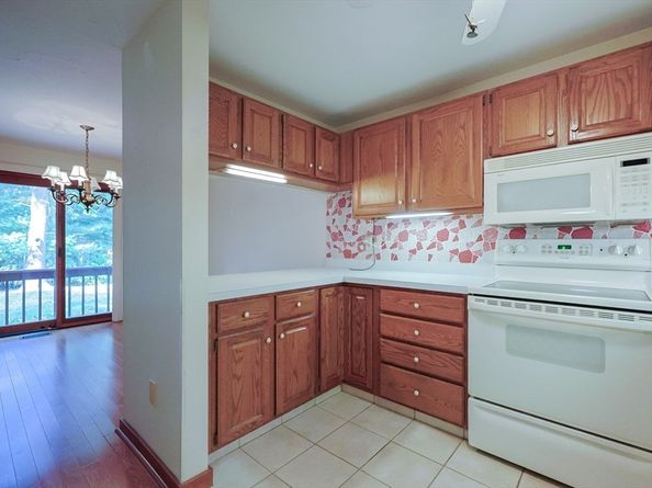 2 Victoria Dr 1, Auburn MA 01501