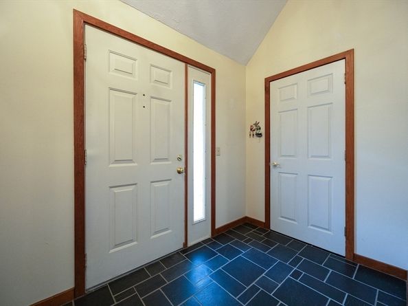 2 Victoria Dr 1, Auburn MA 01501
