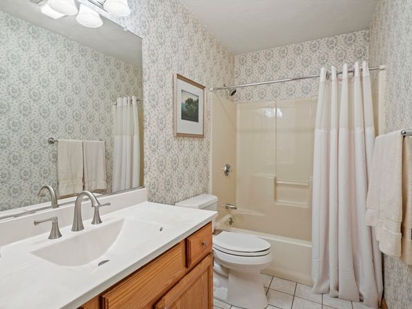 562 South Street, Shrewsbury MA 01545