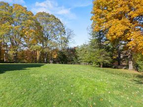 562 South Street, Shrewsbury MA 01545