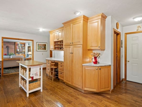 562 South Street, Shrewsbury MA 01545